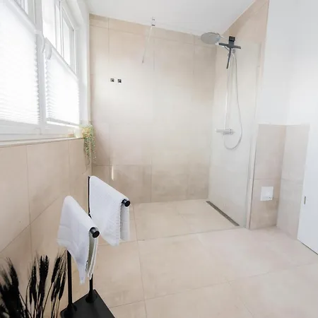 Haus Q Superior - Hälfte 1 Ferienhaus